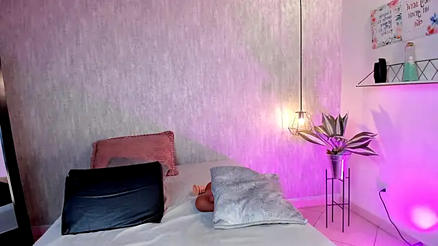 isabella zc online show from 28, 2, 2025