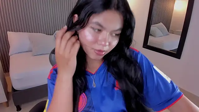 Snapshot of adarna13_ chatting on 17, 6, 2026 adarna13 online show from 17, 6, 2026