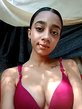 Snapshot of Zoe_Sweett18 chatting on 20, 1, 2025 Zoe Sweett18 online show from 20, 1, 2025