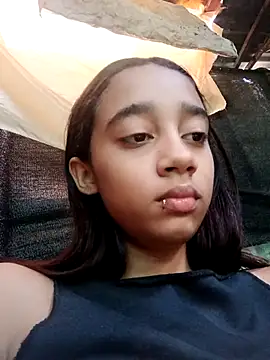 Snapshot of Zoe_Sweett18 chatting on 14, 2, 2025 Zoe Sweett18 online show from 14, 2, 2025