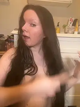 Snapshot of VenusandIppy chatting on 16, 10, 2025 VenusandIppy online show from 16, 10, 2025