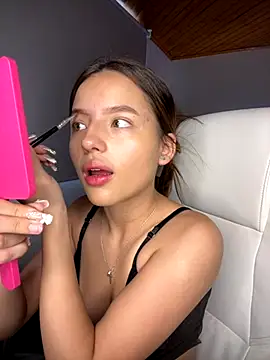 Sofia18 pinkk online show from 18, 10, 2025