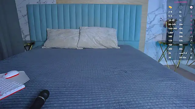 Snapshot of AmberShays chatting on 17, 10, 2025 AmberShays online show from 17, 10, 2025