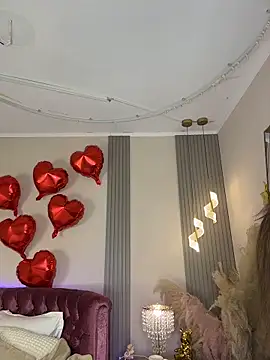 KiraBarlows online show from 3, 3, 2026