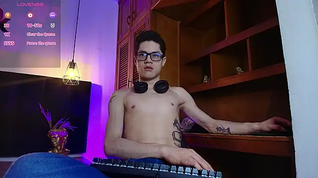 wolfandsky online show from 12, 3, 2026