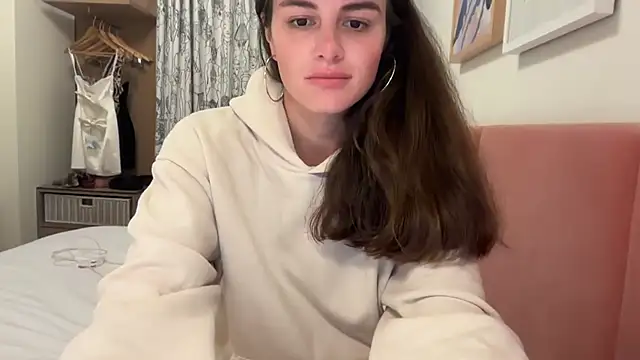 graciesmith27 online show from 10, 5, 2026