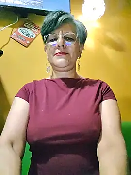 Snapshot of ilonna2025 chatting on 5, 8, 2026 ilonna2025 online show from 5, 8, 2026