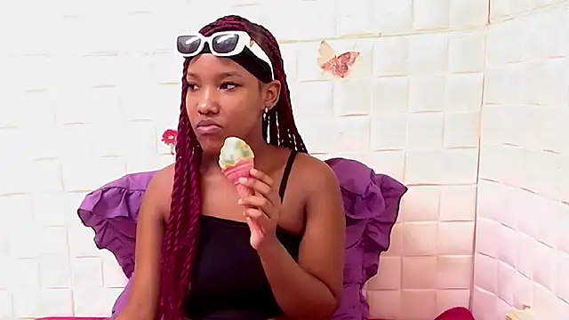 EroticSexyPrada online show from 12, 3, 2026