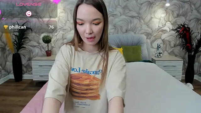 SusannJohnson online show from 10, 3, 2025