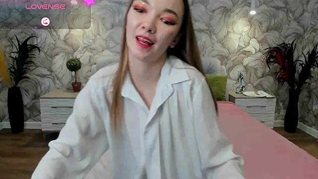 SusannJohnson online show from 12, 3, 2025