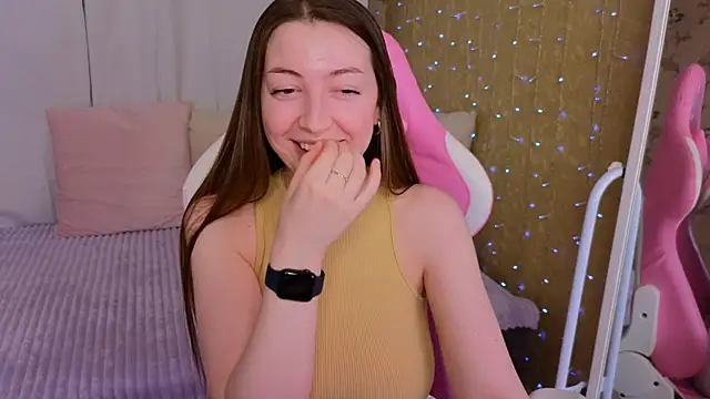 Snapshot of Ann_moon__ chatting on 6, 2, 2025 Ann moon online show from 6, 2, 2025