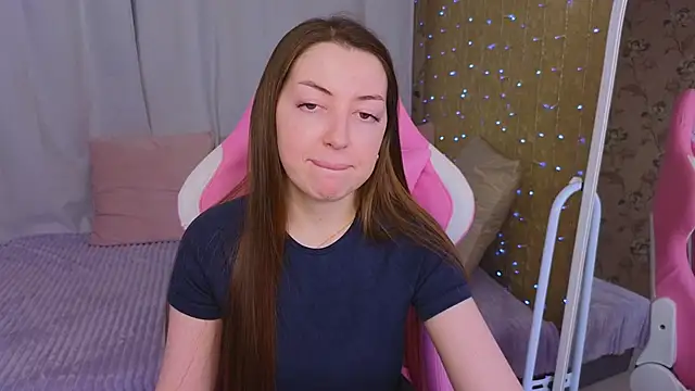 Snapshot of Ann_moon__ chatting on 9, 2, 2025 Ann moon online show from 9, 2, 2025