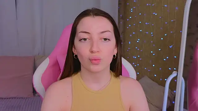 Snapshot of Ann_moon__ chatting on 15, 2, 2025 Ann moon online show from 15, 2, 2025