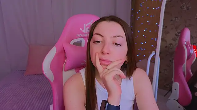 Snapshot of Ann_moon__ chatting on 6, 3, 2025 Ann moon online show from 6, 3, 2025