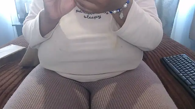 BUBBLYBUNNYxx online show from 23, 6, 2026