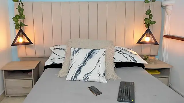 Paulina Lopezz online show from 29, 1, 2025