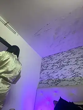 Snapshot of Lili__taylor chatting on 5, 11, 2025 Lili taylor online show from 5, 11, 2025