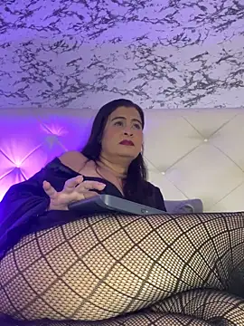 Snapshot of Lili__taylor chatting on 6, 11, 2025 Lili taylor online show from 6, 11, 2025