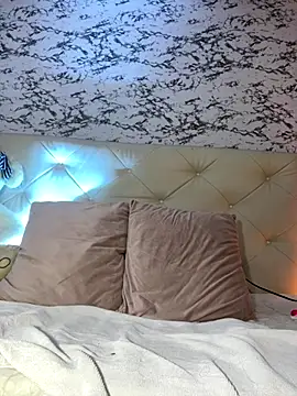 Snapshot of Lili__taylor chatting on 16, 12, 2025 Lili taylor online show from 16, 12, 2025