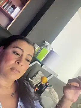 Snapshot of Lili__taylor chatting on 23, 12, 2025 Lili taylor online show from 23, 12, 2025