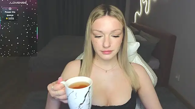 MargaretSweet1 online show from 7, 5, 2026