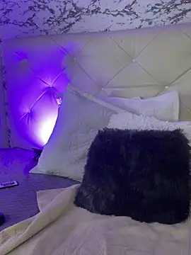 viktoria davis  online show from 28, 2, 2025