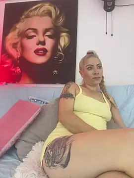 Snapshot of viktoria_davis_ chatting on 2, 6, 2026 viktoria davis online show from 2, 6, 2026