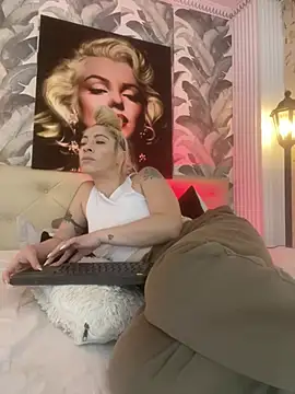Snapshot of viktoria_davis_ chatting on 2, 7, 2026 viktoria davis online show from 2, 7, 2026