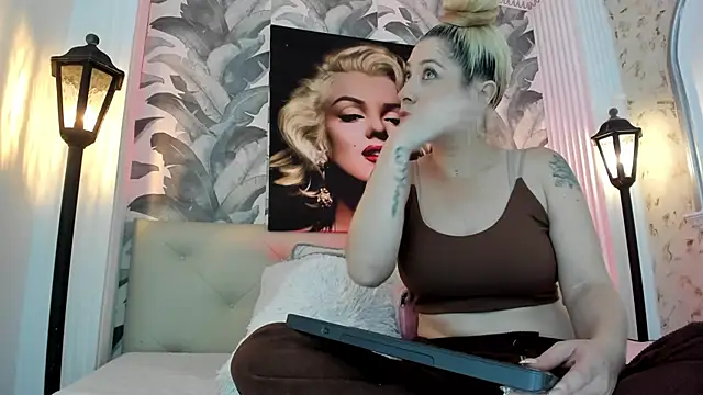 Snapshot of viktoria_davis_ chatting on 21, 7, 2026 viktoria davis online show from 21, 7, 2026