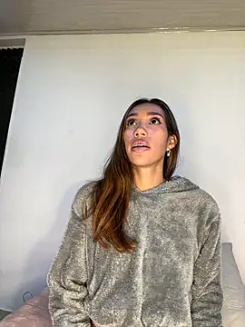 zoe storm online show from 22, 9, 2025