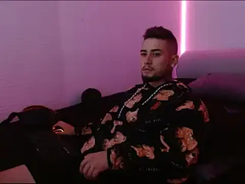 Snapshot of Lliam_2 chatting on 20, 1, 2025 Lliam 2 online show from 20, 1, 2025