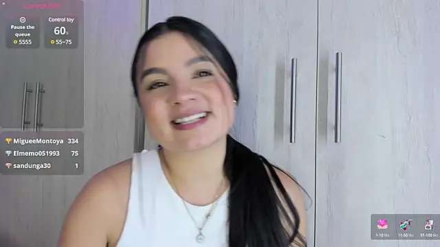 ValeriaOrtega online show from 28, 1, 2025