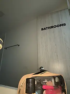 ValeriaOrtega online show from 28, 4, 2026