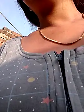 Snapshot of Bina_Bhanot chatting on 15, 3, 2025 Bina Bhanot online show from 15, 3, 2025