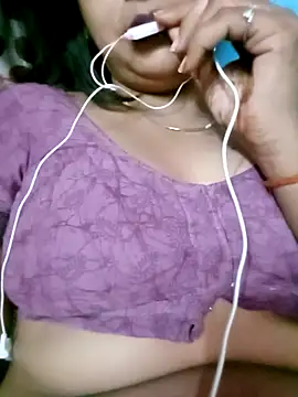 Snapshot of Bina_Bhanot chatting on 16, 3, 2025 Bina Bhanot online show from 16, 3, 2025