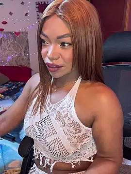 Snapshot of SaraYedid17 chatting on 12, 11, 2025 SaraYedid17 online show from 12, 11, 2025