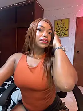 Snapshot of SaraYedid17 chatting on 2, 12, 2025 SaraYedid17 online show from 2, 12, 2025