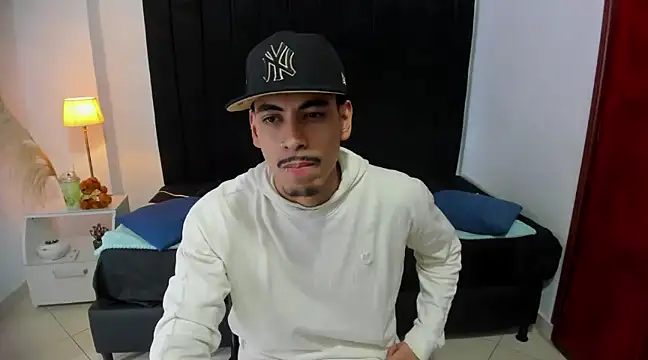 Snapshot of brad_usma chatting on 18, 2, 2025 brad usma online show from 18, 2, 2025