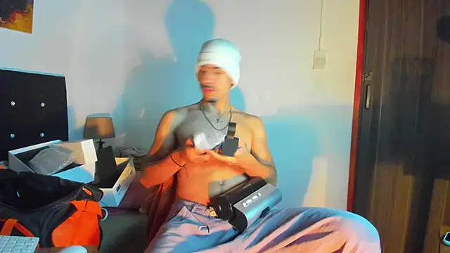 Snapshot of brad_usma chatting on 24, 10, 2025 brad usma online show from 24, 10, 2025