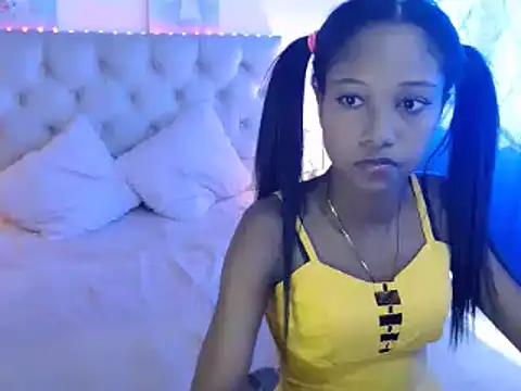 Snapshot of LITTLEDOLLHOT chatting on 21, 1, 2025 LITTLEDOLLHOT online show from 21, 1, 2025