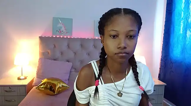 Snapshot of LITTLEDOLLHOT chatting on 28, 1, 2025 LITTLEDOLLHOT online show from 28, 1, 2025