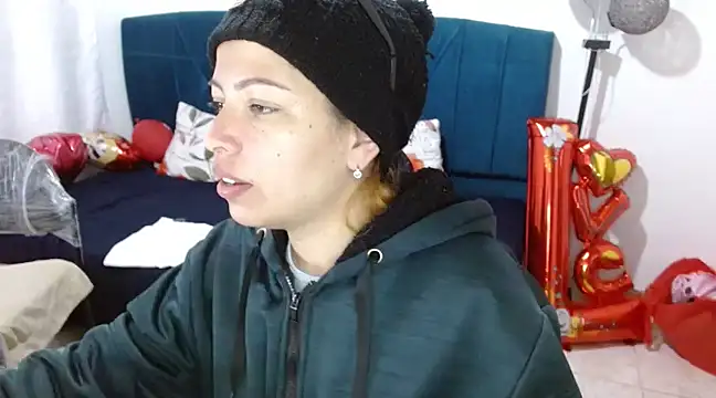 Snapshot of LITTLEDOLLHOT chatting on 20, 2, 2025 LITTLEDOLLHOT online show from 20, 2, 2025