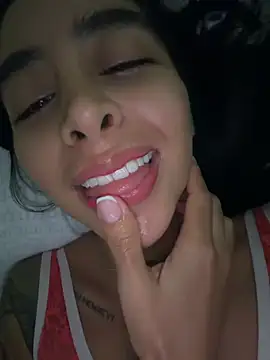 Snapshot of sophierooy22 chatting on 25, 6, 2026 sophierooy22 online show from 25, 6, 2026