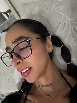 Snapshot of sophierooy22 chatting on 2, 7, 2026 sophierooy22 online show from 2, 7, 2026