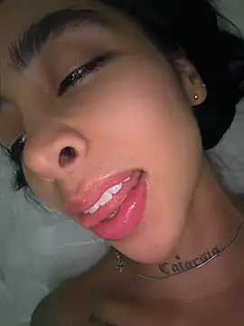 Snapshot of sophierooy22 chatting on 25, 7, 2026 sophierooy22 online show from 25, 7, 2026