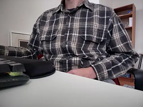 Snapshot of Prolapse_Pig chatting on 9, 2, 2025 Prolapse Pig online show from 9, 2, 2025