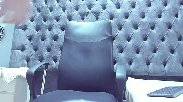 RYAN PATERSON online show from 4, 2, 2025