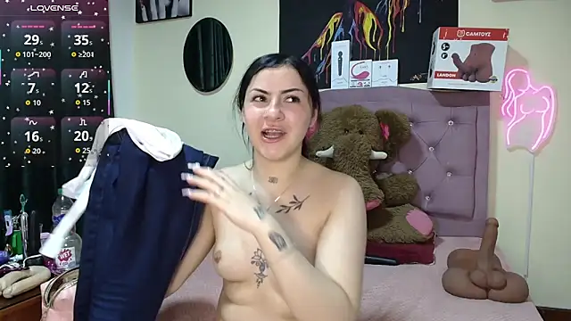Emmie Hot online show from 6, 6, 2026