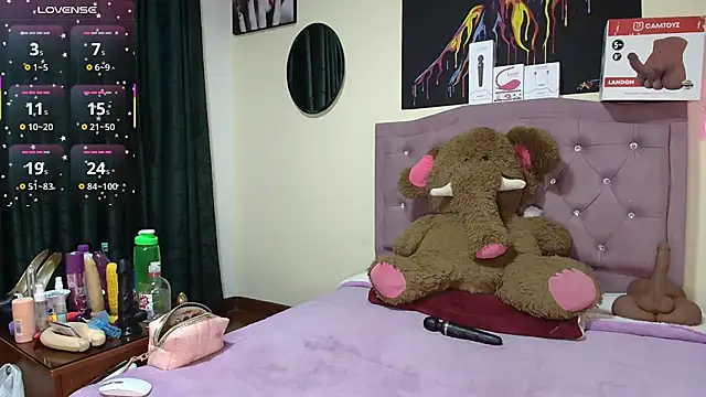 Emmie Hot online show from 24, 6, 2026