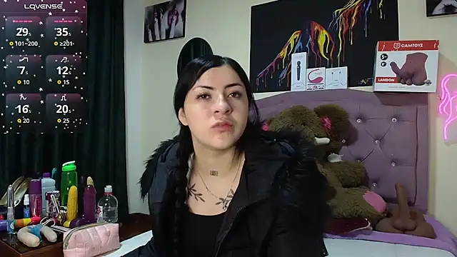 Emmie Hot online show from 27, 6, 2026